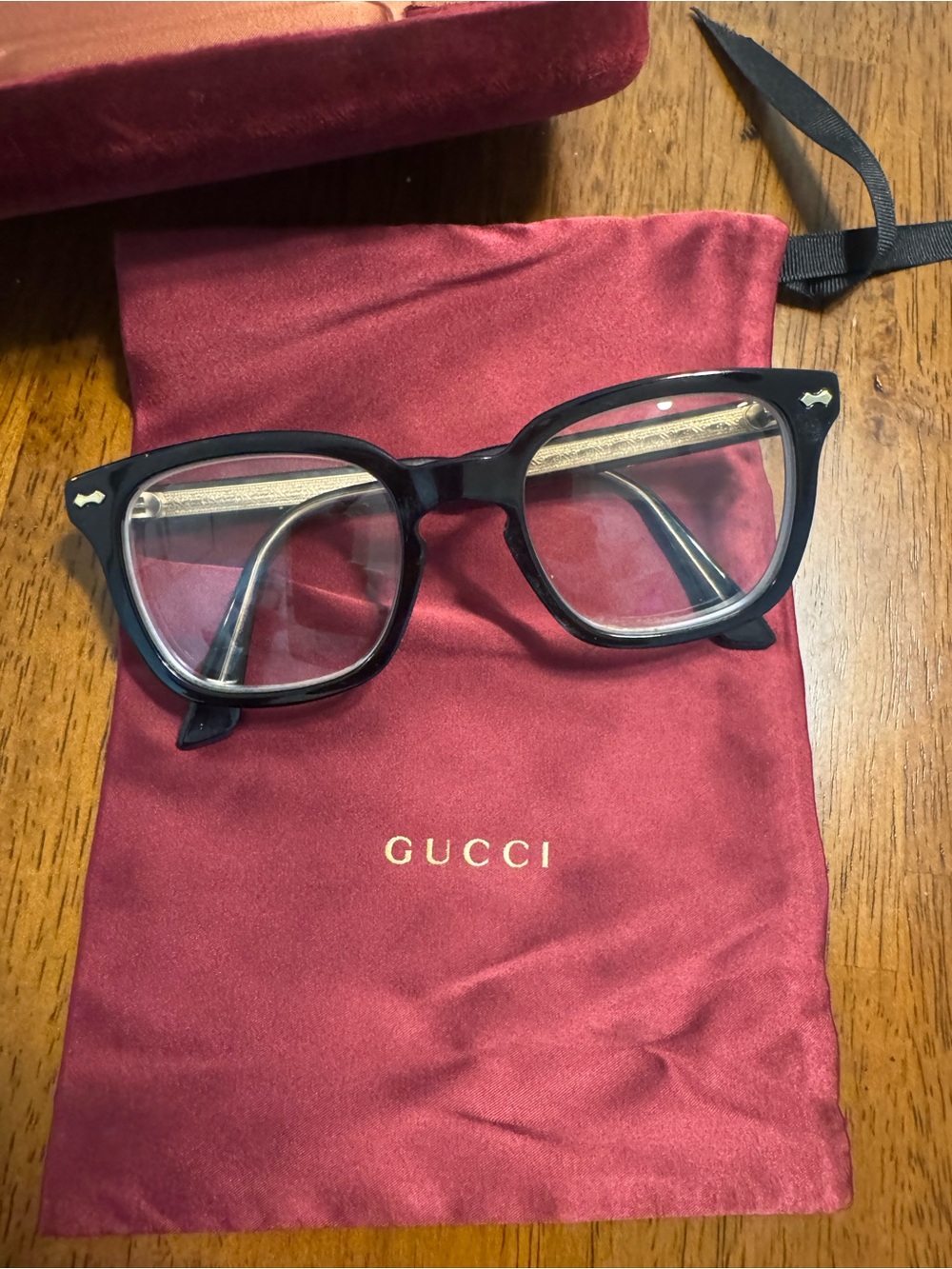 GUCCI Black Square Frame Glasses